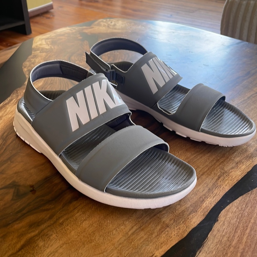 Nike Women's Tanjun Lightweight Sandal Summit Gray Adjustable Strap - Size US 9